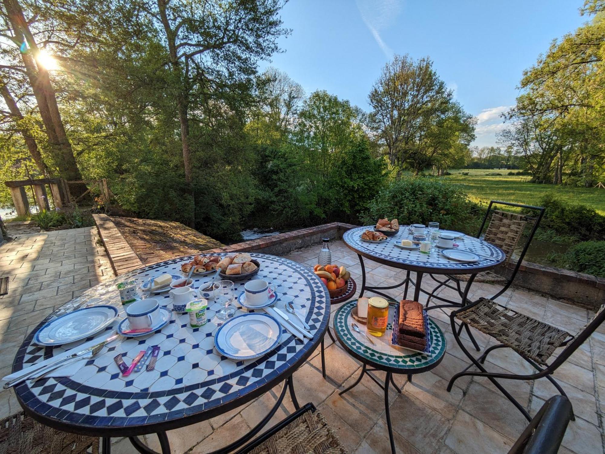 Mézilles Le Moulin Grenon B&B 외부 사진